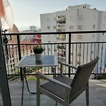 Precioso Apartamento En Benalmadena Enfrente De Puerto Marina